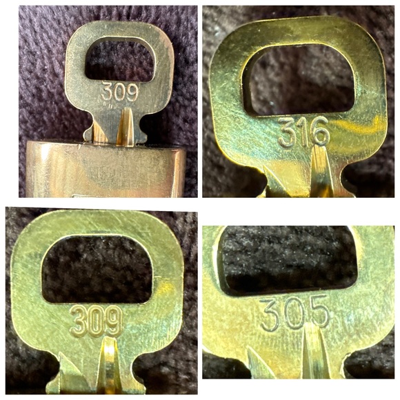 Louis Vuitton Shiny Gold Lock and numbered Key set. - Picture 4 of 5